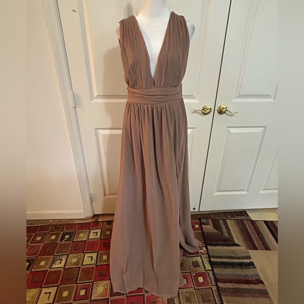 NWT Lulu’s cafe au lait formal dress with high slit, Medium